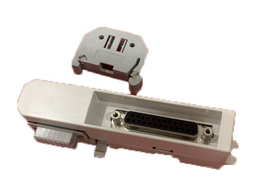 ABB TB805 3BSE008534R1 বাস আউটলেট মডিউলবাস এক্সটেনশন কর্ড অ্যাডাপ্টার D-Sub 25